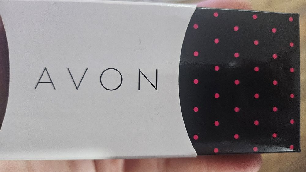 Пръстен на фирма AVON