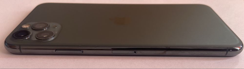 Продам Iphone 11 Pro Max