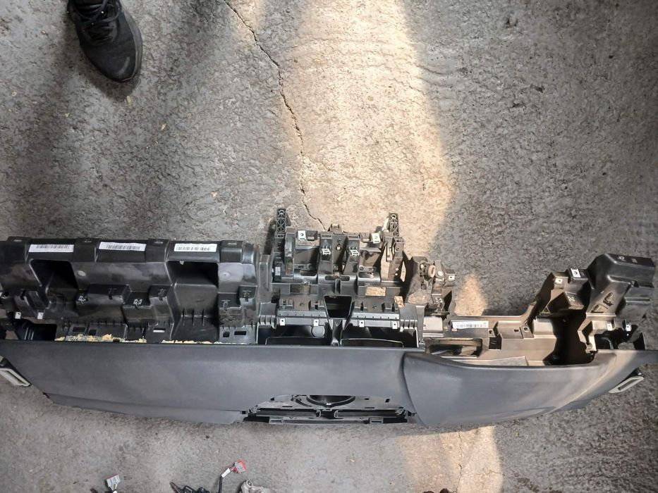 Резервни части за Рейндж Роувър Велар 2019