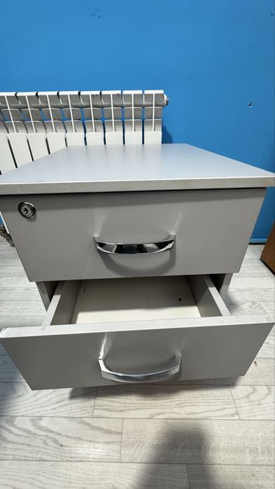 Срочно продам тумбу