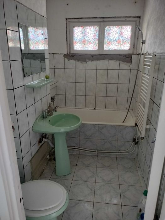 Apartament 3 camere de vanzare