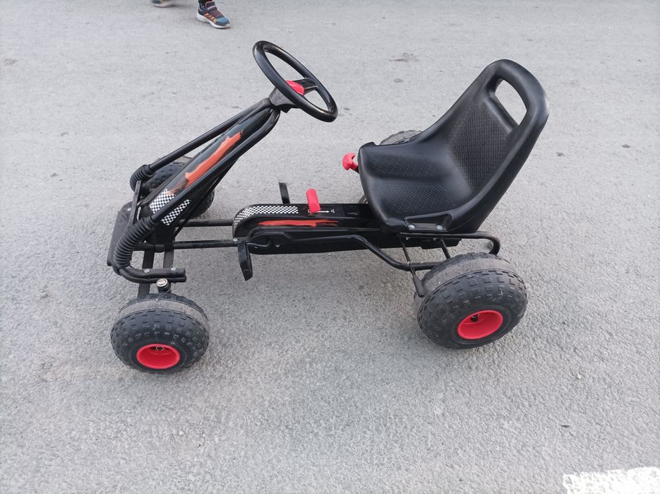 Kart de copii cu pedale