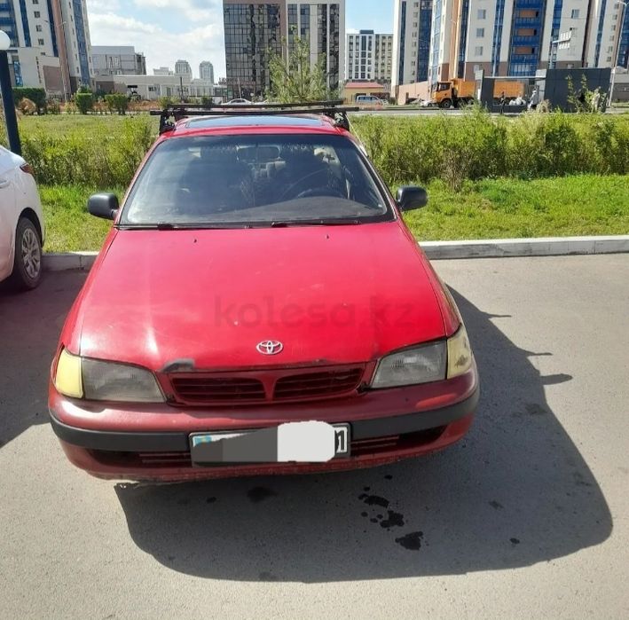 Продам Карину Е на ходу