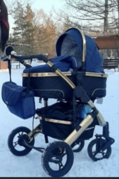 Детская коляска в хорошем состоянии