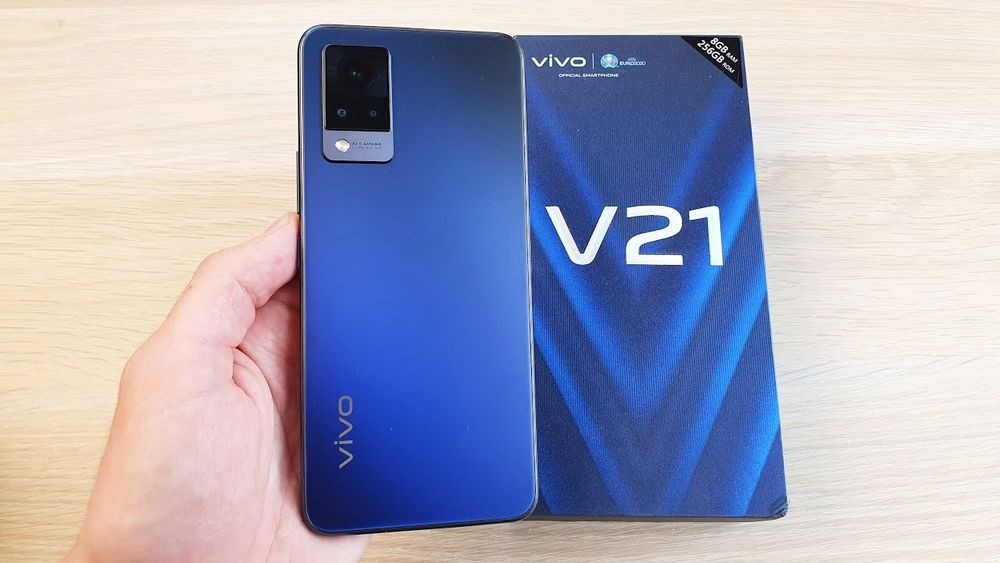 Vivo v21. 12/256. 2 симкарты + флешка