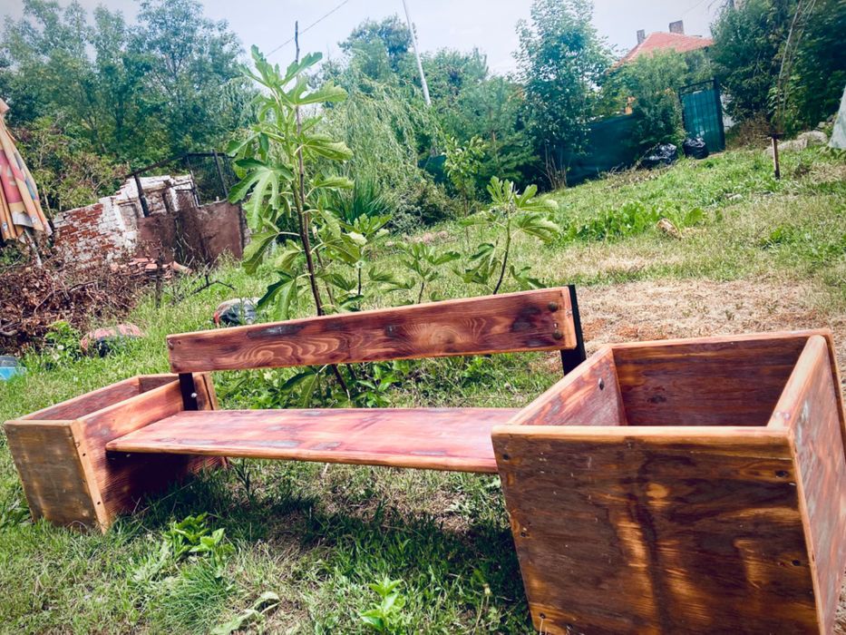 Дървена детска пейка
