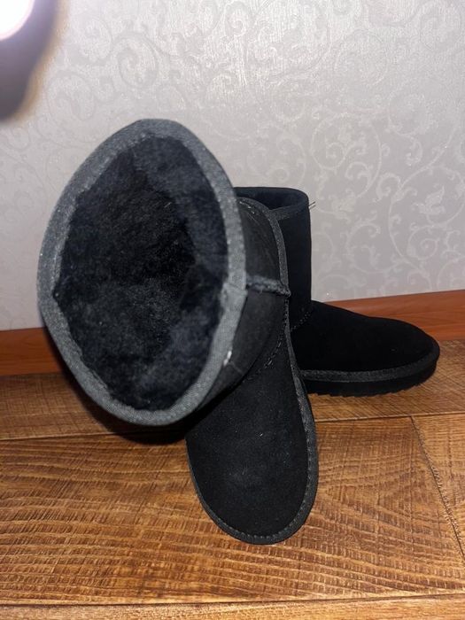 Продам угги, полностью натуралка