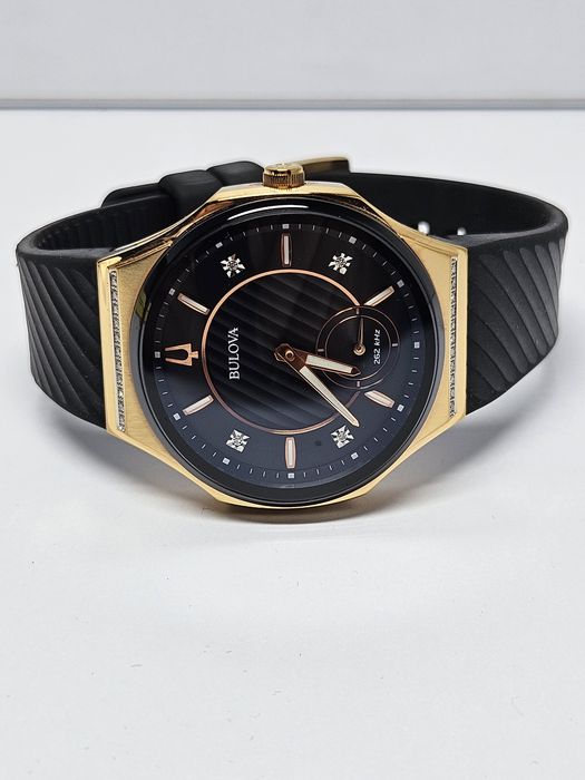Bulova CURV Diamond 98R239.