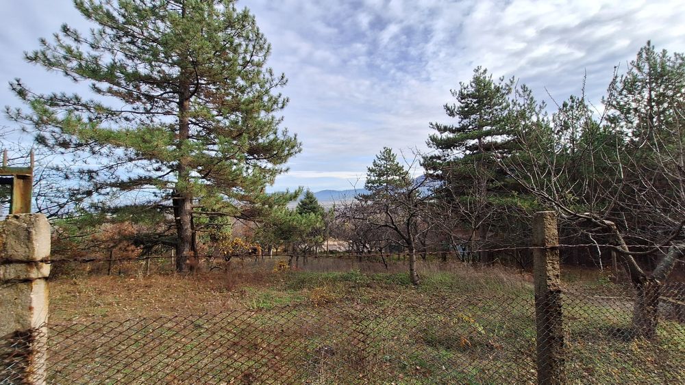 Парцел в Горносрав