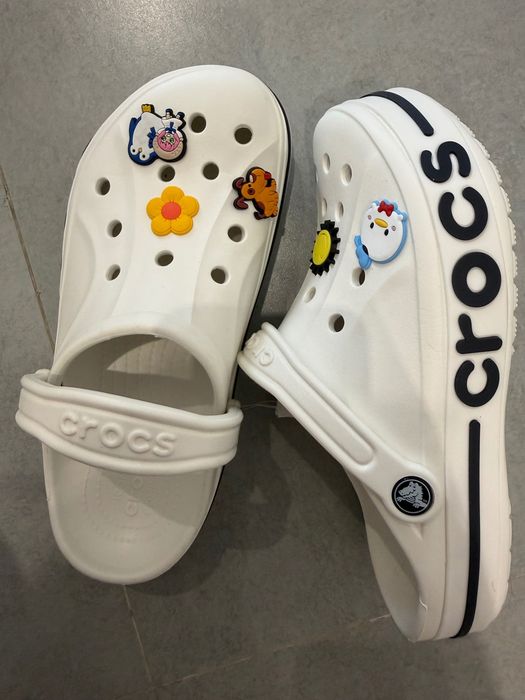 Продам Crocs женские белые