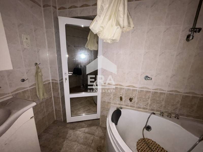 Продава се Промишлена сграда в Димитровград - 833 кв.м за 721 €/кв.м - Снимка #1