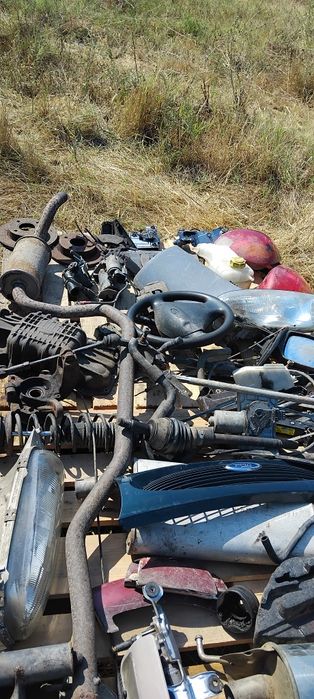 Продавам на части .Форд фиеста 14 бензин