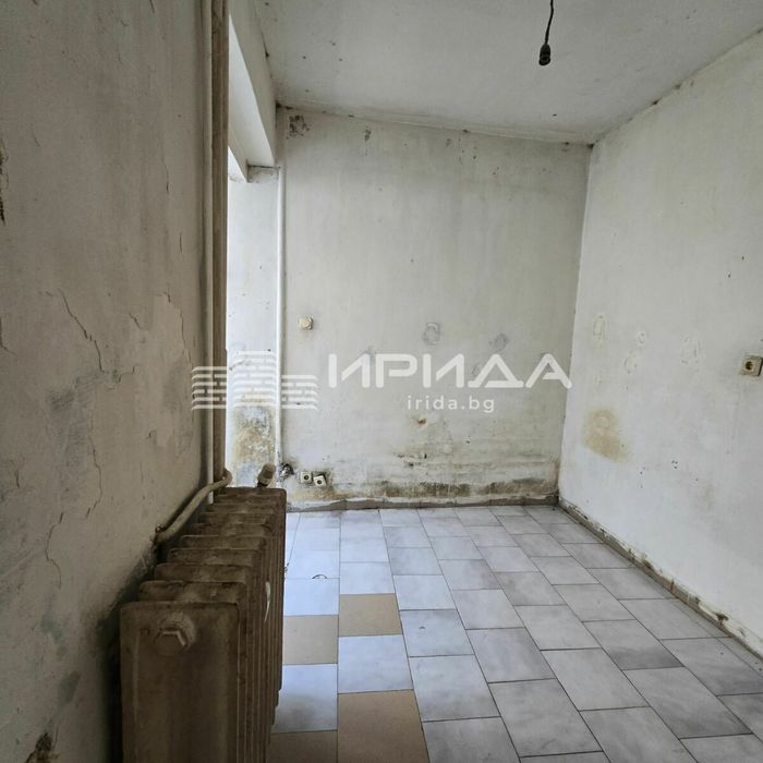 Тристаен апртамент в Банишора