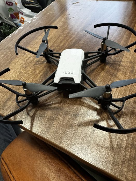 Drona Dji tello ca noua