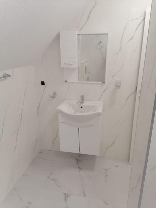 Дава се под наем Тристаен апартамент в Пловдив, Център - 100 кв.м за 1300 € - Снимка #10