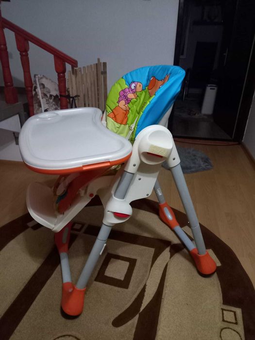 Scaun bebe !!! Cu masuță !