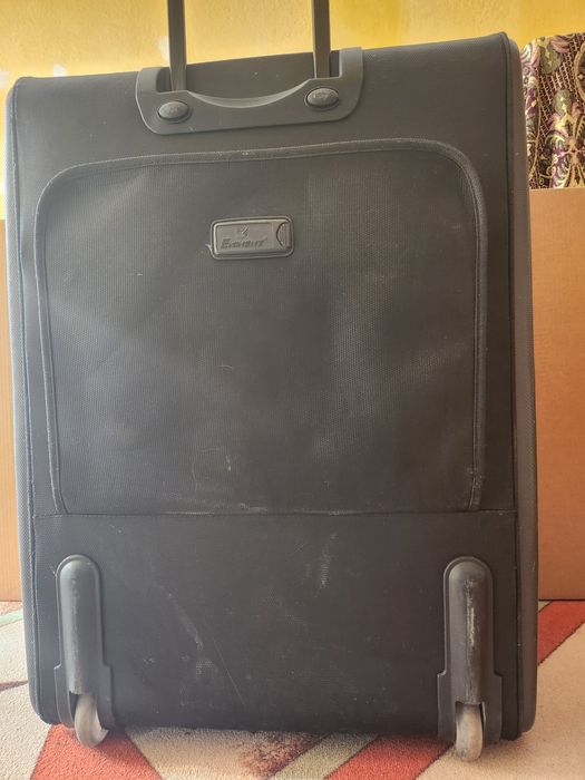 Куфар Eminent черен