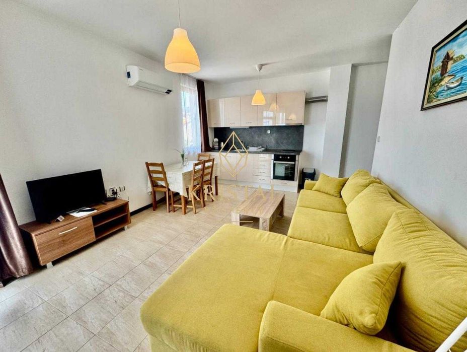 Продава се Тристаен апартамент в Свети Влас - 93 кв.м за 888 €/кв.м - Снимка #2