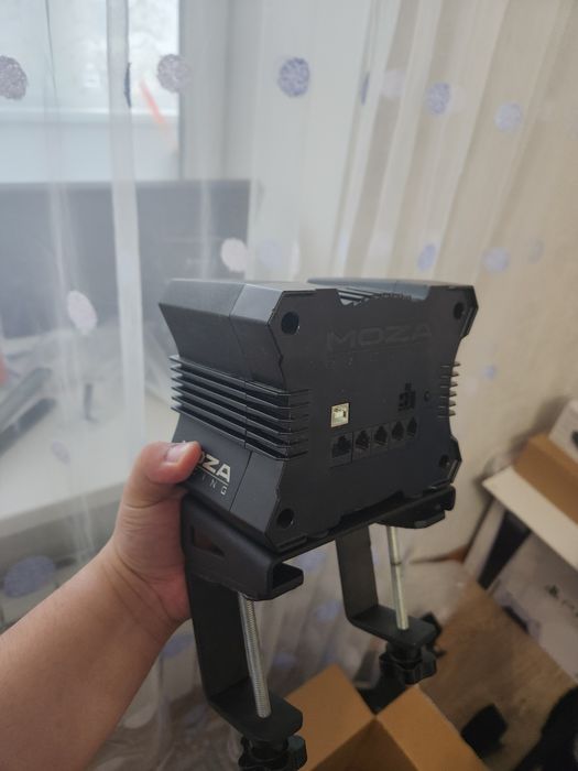 Продам руль Moza R5