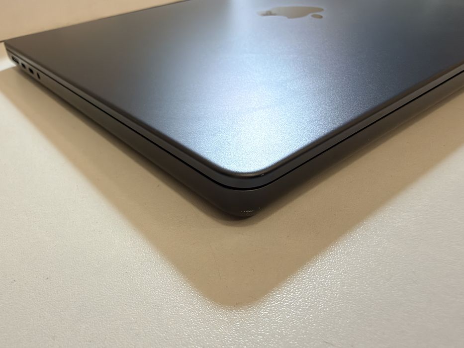 Apple MacBook Pro 14” M3 Pro 18Gb 512Gb Space Black
