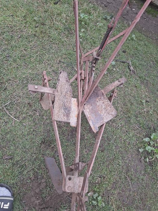 Vând utilaje agricole