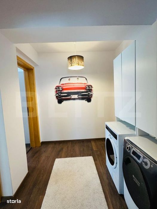 Apartament 3 camere, decomandat, etaj intermediar, lift, parcare si bo