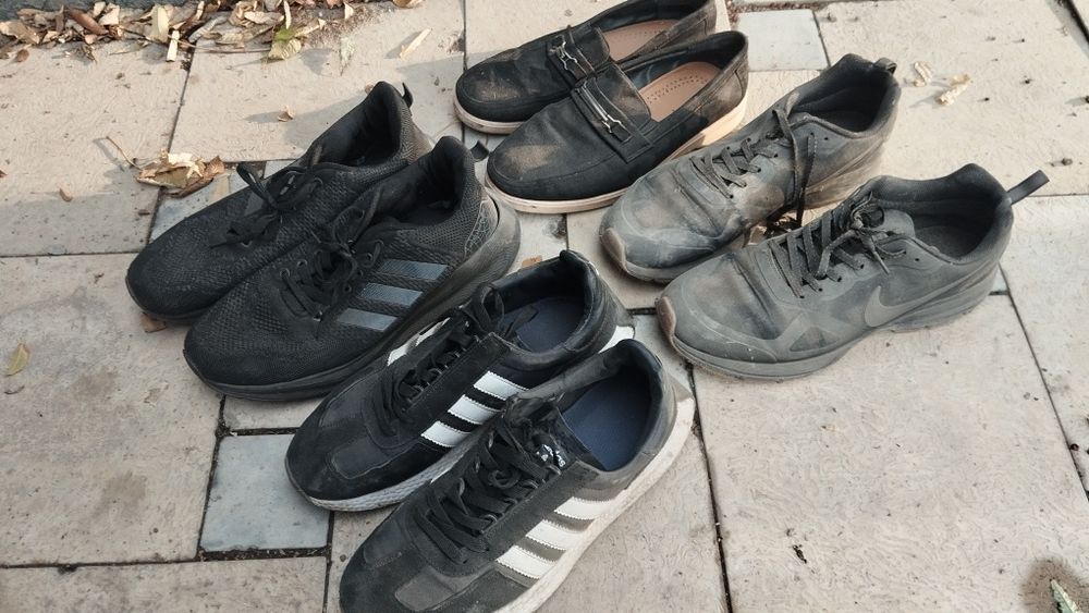 Продам мужские кроссовки