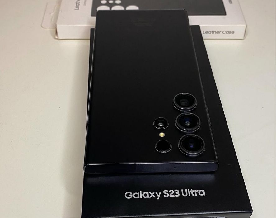 Samsung S23 Ultra• 5G • 256 GB  • 12 RAM  • Garantie