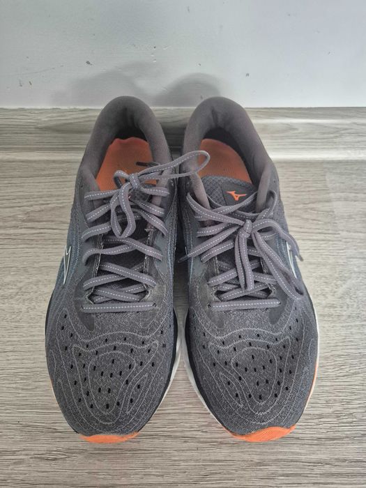Дамски оригинални маратонки Mizuno 38номер