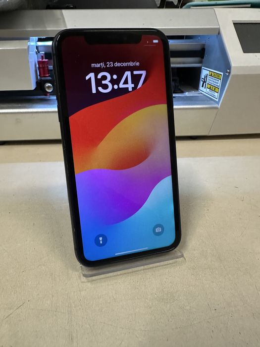 Iphone 11 / 128 gb / 100% baterie / folie sticla cadou