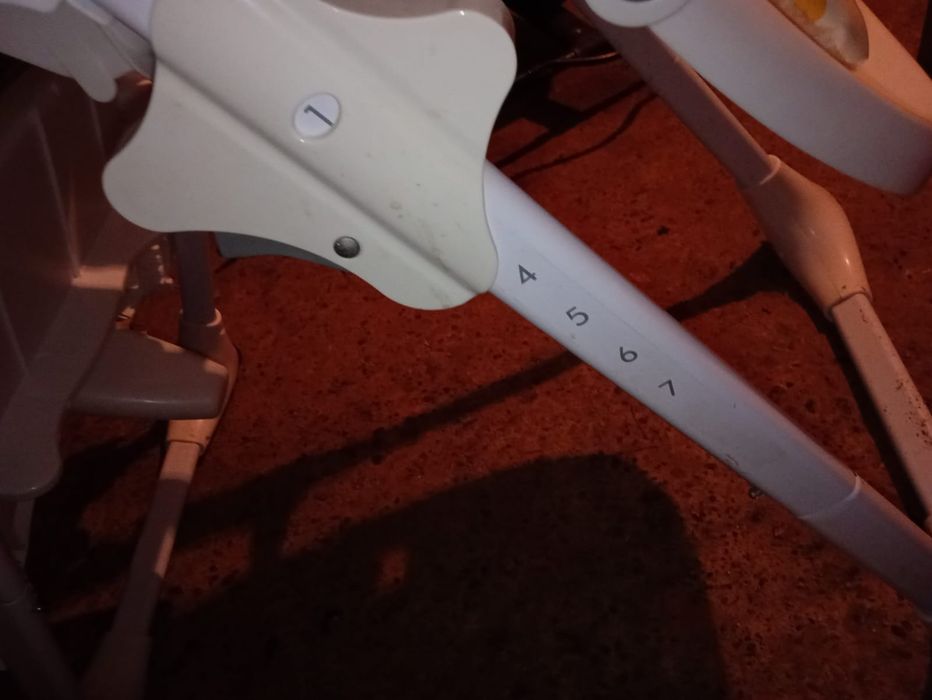 Scaun de masă pt copii/bebeluși