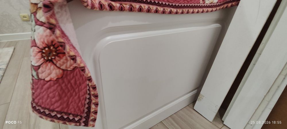 Продам кровать белая