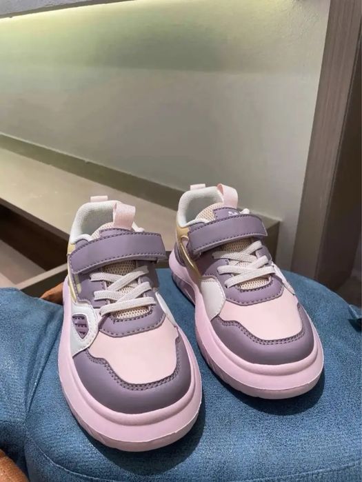 Кроссовки детские осенние