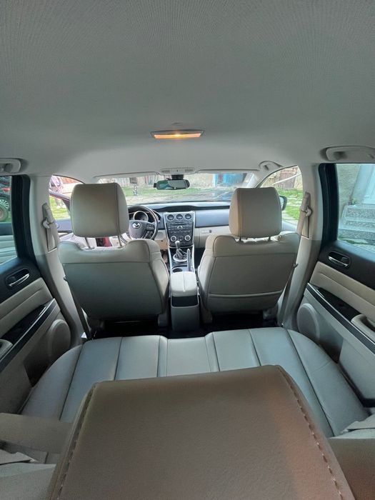 Vând Mazda cx7..