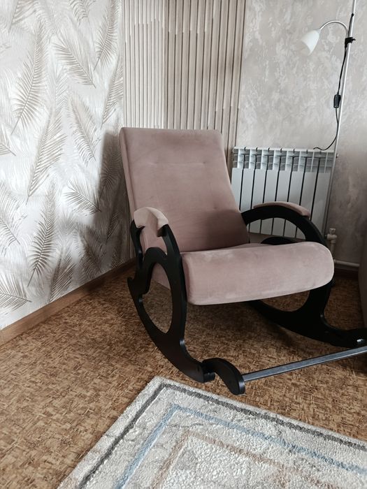 Продам кресло-качалку Марсель