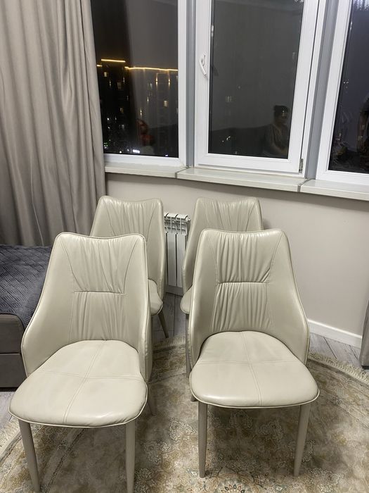 Стулья почти новые 4шт