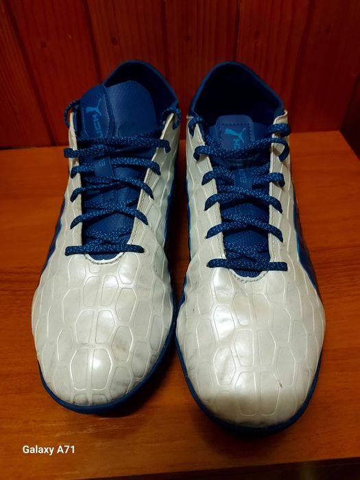 Футболни обувки/сноножки/ puma