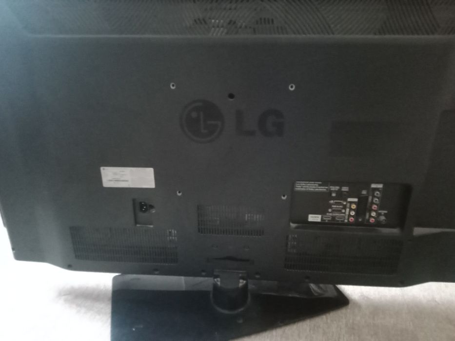 Продам телевизор lg
