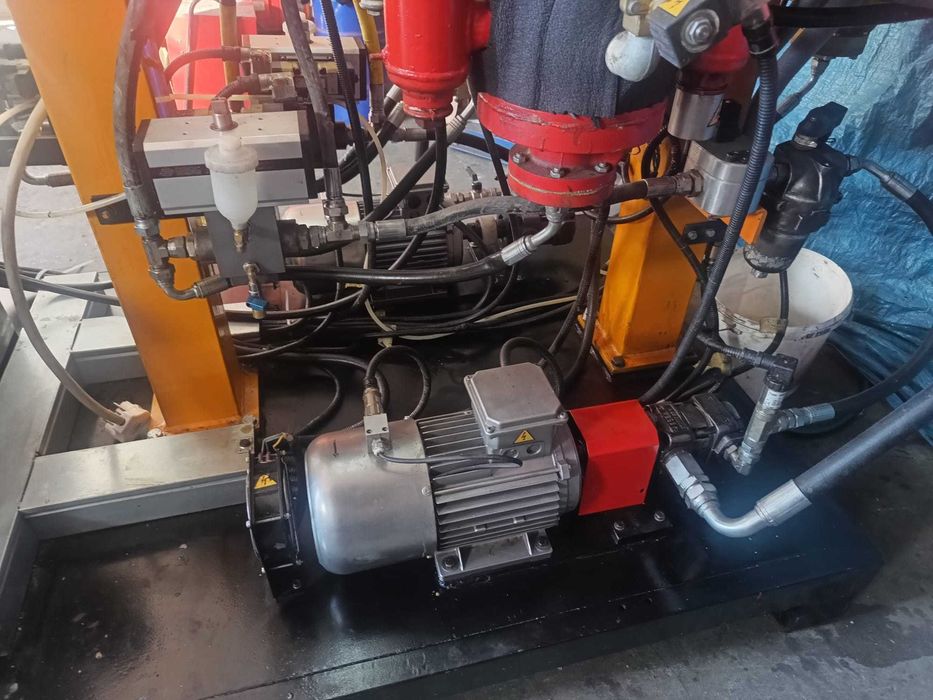 Masina poliuretan RPMA Italia HP5 capacitate 3-18 kg/ min, 2 culori