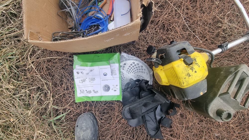 Тримммер беззиновыи  с бензин бак