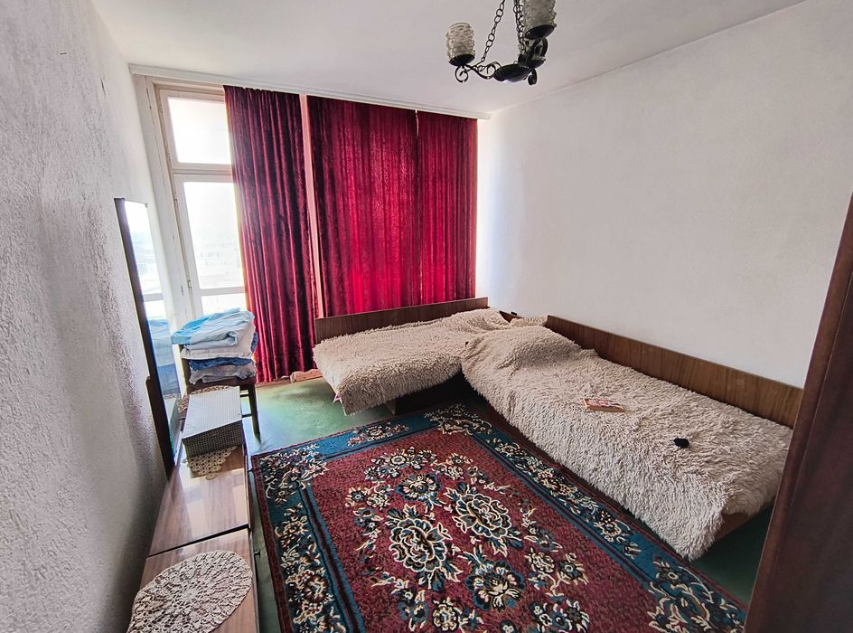 Тристаен апартамент в Три чучура център