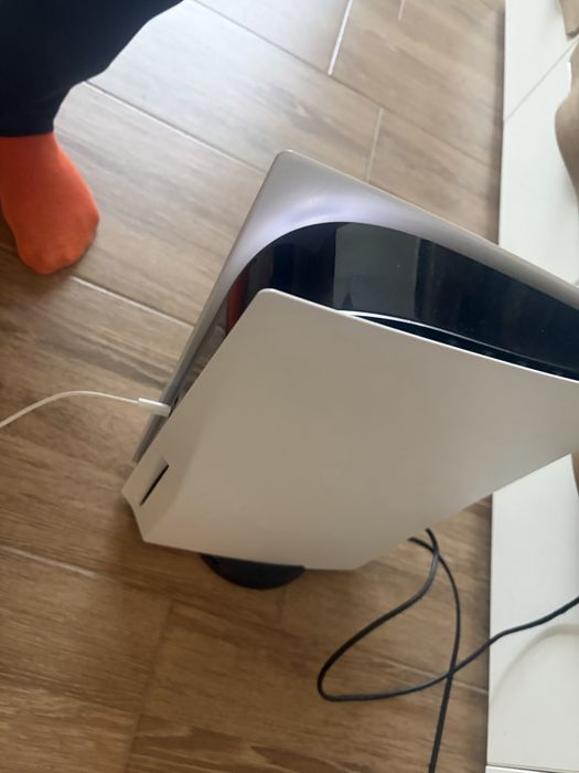 Vand PS 5 cu disc, memorie 825 GB, stare foarte buna !!!