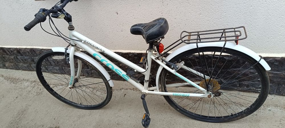 Set de 3 biciclete de vînzare .