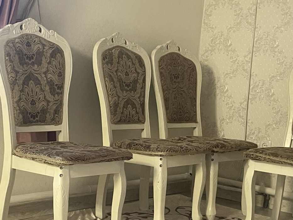 Стулья деревянные белые