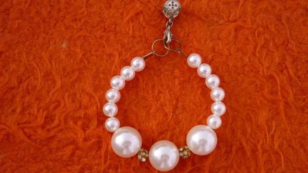 Дамски гривни и висулки