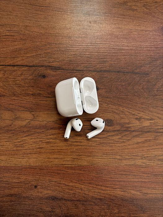 Apple AirPods 4 White