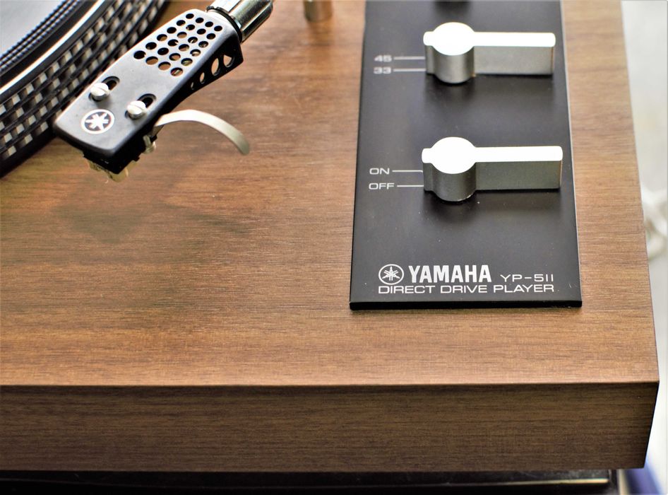 Проигрыватель виниловых дисков Yamaha YP 511