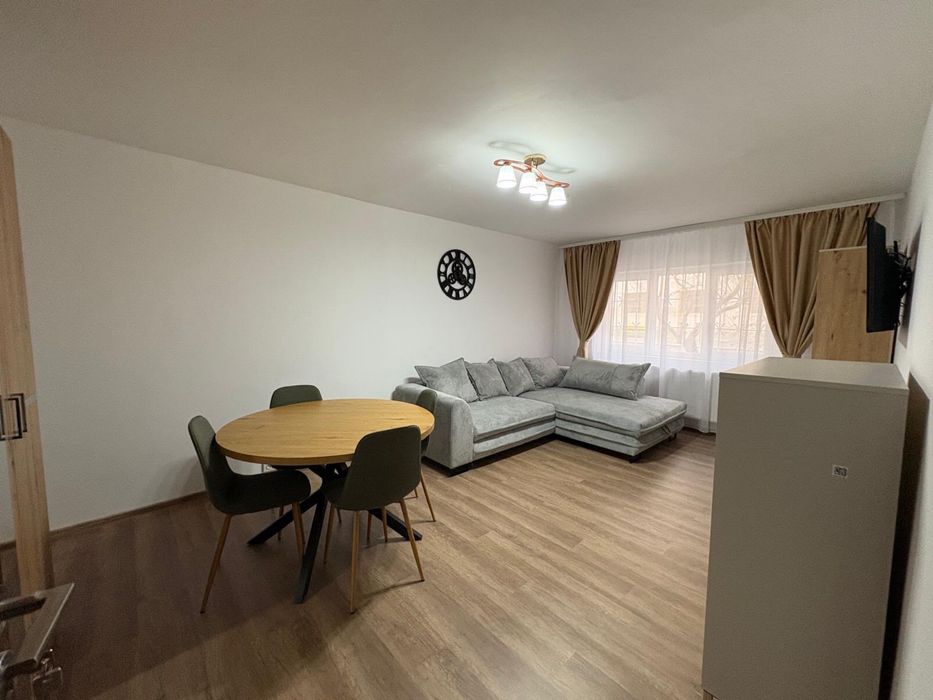 Apartament  2 camere Zona Romancierilor