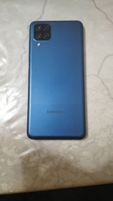 Samsung M 12 sotiladi