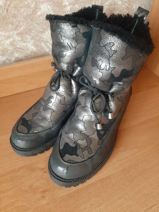 Зимние ботиночки  38 размер